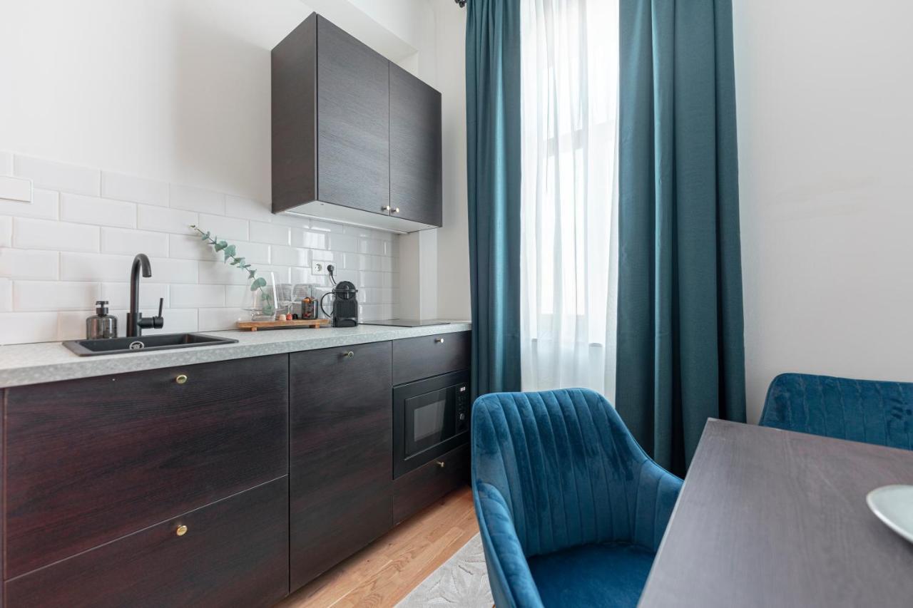 City Appartement Wagram Am Hauptbahnhof Sankt Poelten Eksteriør bilde